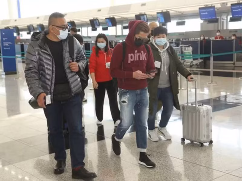 Zing dẫn nguồn Sohu, Quách Phú Thành cho biết, anh sẽ ở Mỹ biểu diễn hơn 10 ngày. Ê-kíp sẽ trang bị số lượng lớn khẩu trang y tế. Mời quý độc giả xem video "Bệnh viêm phổi do virus corona bùng phát tại Trung Quốc". Nguồn VTC