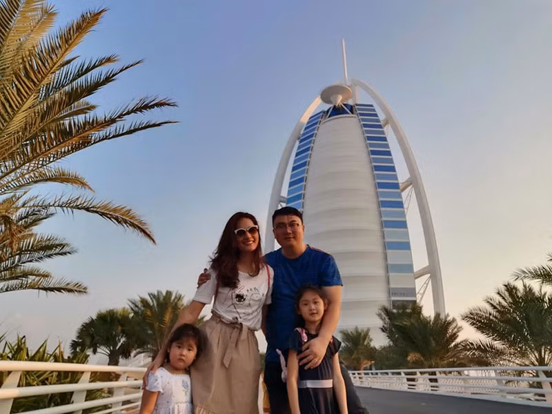 Hoa hậu Hương Giang "dọa" thay đổi mật khẩu cửa nhà thì ông xã của cô mới sắp xếp thời gian cùng đi Dubai đón Tết dương lịch.