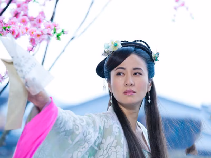 Khi bệnh viêm phổi do virus corona đang bùng phát, một số nguồn tin cho rằng căn bệnh có thể xuất phát từ loài dơi. Theo chia sẻ mới đây của Diệp Tuyền, cô từng bị nhà sản xuất ép ăn chuột trúc và dơi không rõ nguồn gốc.