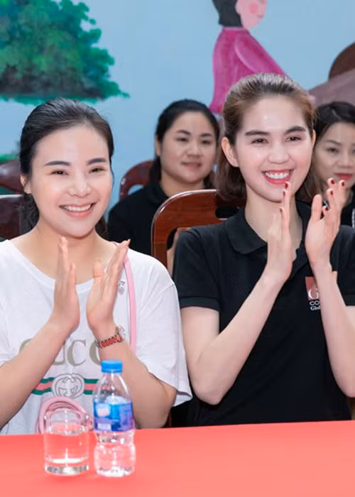 Ồn ào bảo trợ cho cuộc thi hoa hậu "chui" dường như không khiến Ngọc Trinh lo lắng.