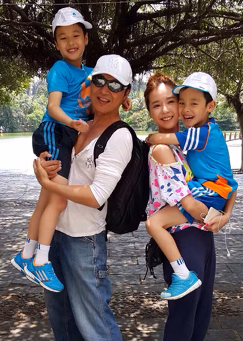 Cuộc hôn nhân thứ hai của Mã Cảnh Đào đổ vỡ vào năm 2017. Trước đó, anh vướng nghi vấn say xỉn đánh đập vợ.