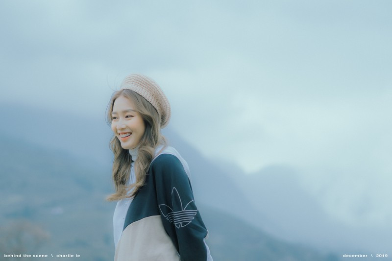 Mỹ nhân sinh năm 1997 cho biết, mặc dù không tránh khỏi cảm giác bỡ ngỡ khi lên sân khấu nhưng vì sự tin yêu, đón nhận của khán giả nên cô hoàn toàn tự tin để đảm nhận vai trò ca sĩ từ bây giờ.