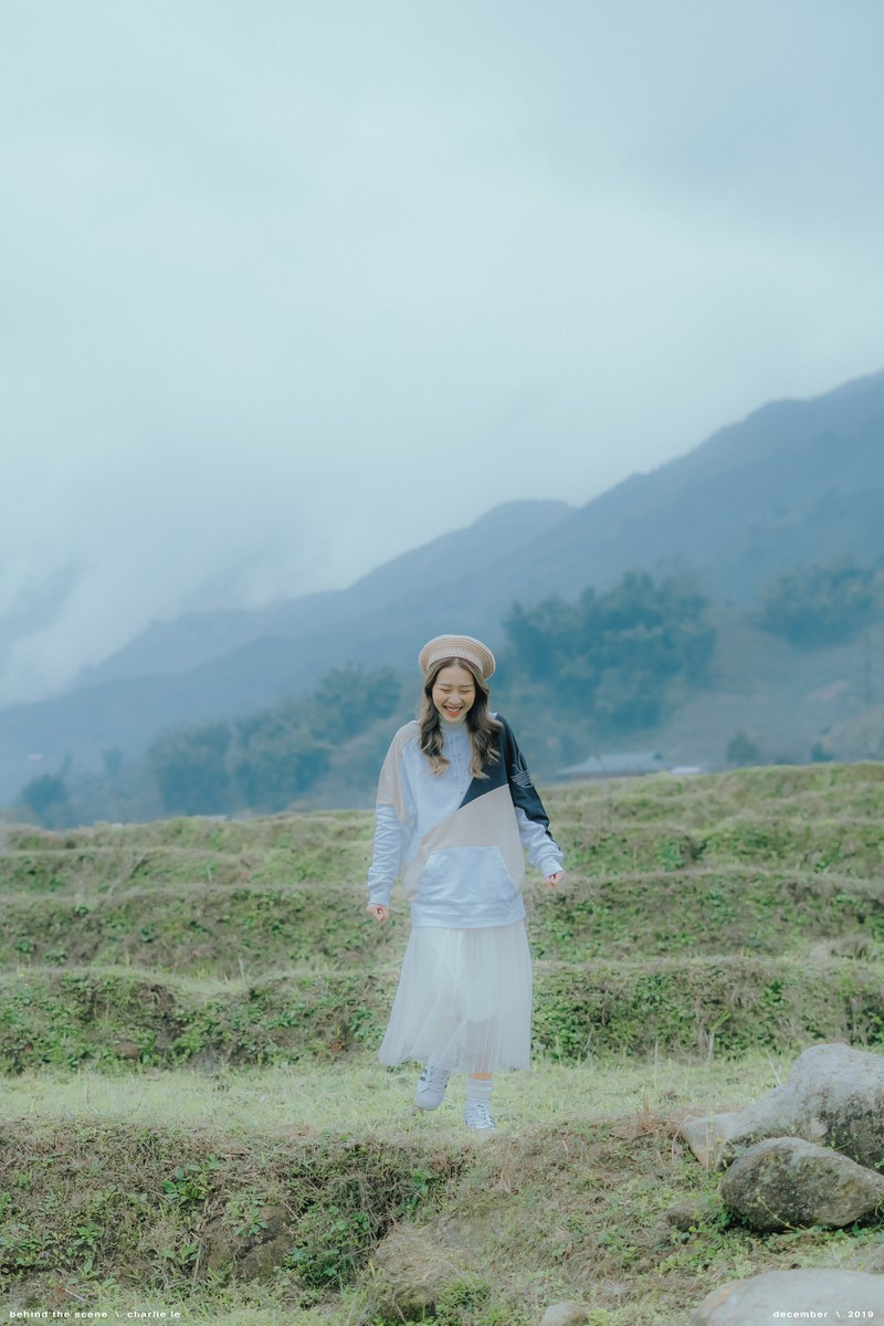 Sau hơn 5 ngày ra mắt sản phẩm âm nhạc debut - MV “Cô gái Việt Nam”, Khả Ngân đã nhận rất nhiều phản hồi từ khán giả và tự tin hơn khi đảm nhận vai trò mới trong sự nghiệp nghệ thuật.