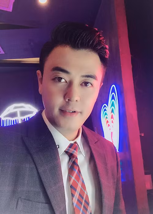 Lo anh khac la cua Tuan Tu “Ve nha di con” nghi tham my-Hinh-3