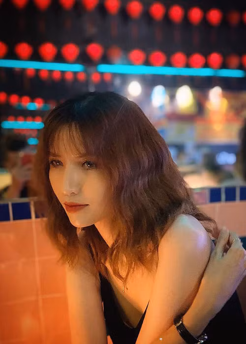 Nhan sắc đẹp hút hồn của Hồng Xuân sau 5 năm rời Vietnam’s Next Top Model 2015.