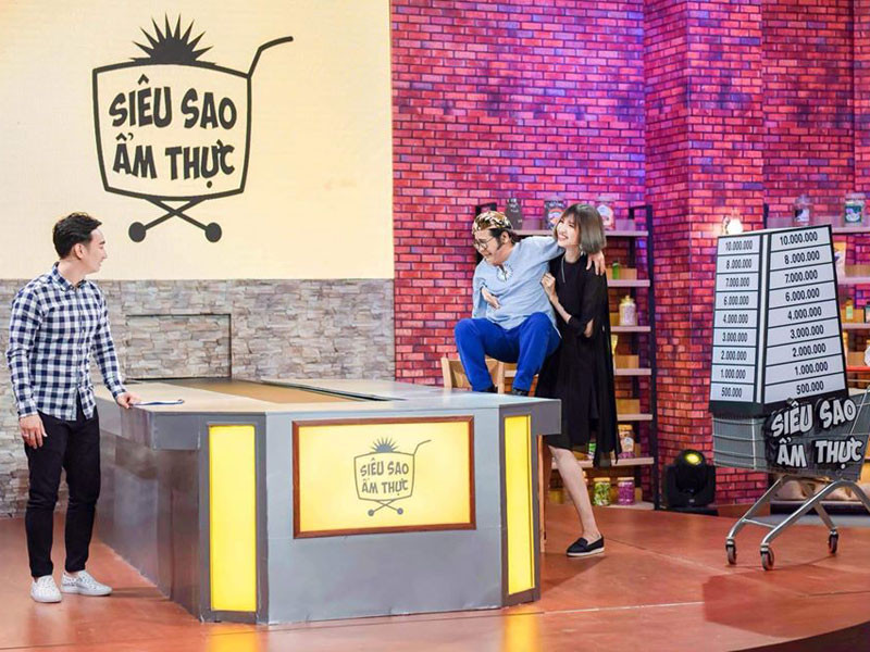 Hồng Xuân không dám mặc đồ hở, đồ bó, thậm chí đồ trên gối cũng không dám mặc vì sợ mọi người thấy mình gầy quá hoặc mập quá sẽ gây khó chịu.