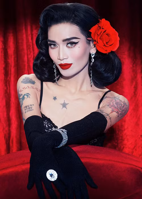 Anh từng hóa thân Hồ Ngọc Hà, Bảo Anh, Sĩ Thanh, Võ Hoàng Yến.