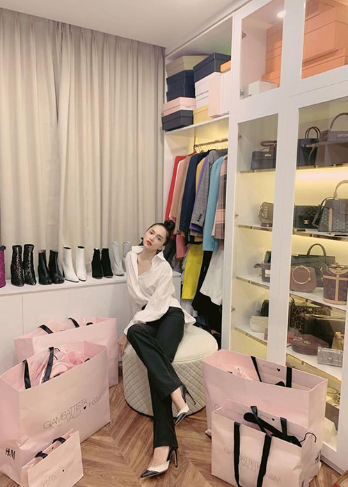 Sự nghiệp lẫn nhan sắc của Hương Giang đều lên hương sau khi chuyển giới.