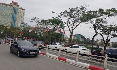 Ha Noi: Bai trong xe 