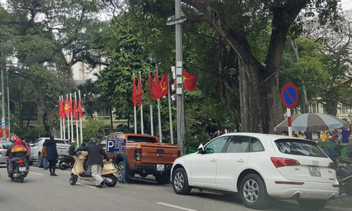 Ha Noi: Bai trong xe 