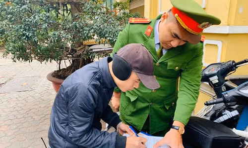 Ha Noi: Bai trong xe 