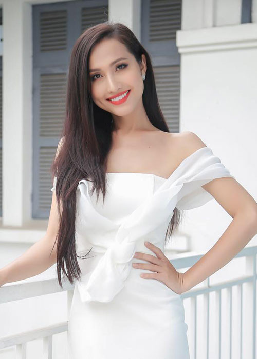 Hoài Sa nhận gói phẫu thuật thẩm mỹ: nâng mũi, gọt cằm và nâng ngực sau khi giành vương miện cuộc thi Miss Beauty.