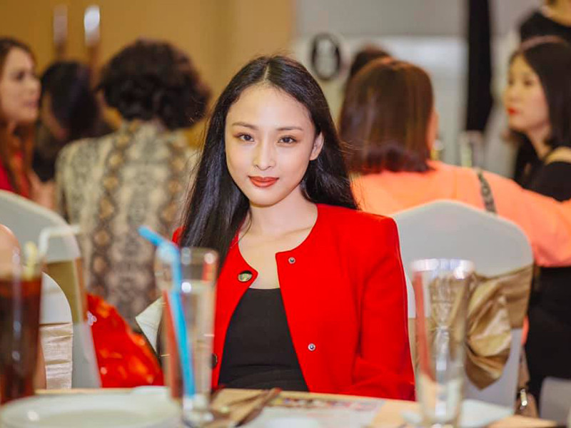 Mới đây, Phương Nga tiết lộ cô sẽ đảm nhận vai trò giám đốc truyền thông cho dự án “Cộng đồng Phụ nữ khởi nghiệp” của công ty Á hậu Quý bà Thế giới Thu Hương từ tháng 1 năm nay.