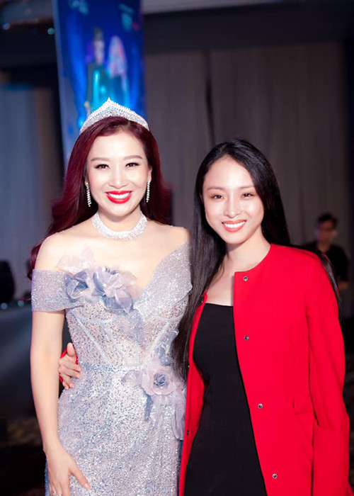 Phương Nga chia sẻ: "Mình nhận công việc này trước hết vì giá trị nhân văn của dự án là một nền tảng hỗ trợ cả về tinh thần, kiến thức, cơ hội làm việc và môi trường cộng đồng, để những người phụ nữ khởi nghiệp được truyền cảm hứng và phát triển bản thân. Sau nữa là vì mình cảm thấy có một sự kết nối về mặt cảm xúc với những thành viên cộng đồng phụ nữ khởi nghiệp, có lẽ vì chính mình cũng là người đang khởi động từ một vạch xuất phát mới. Mình tin vạn sự khởi đầu nan, nhưng mọi khởi đầu đều chứa đựng những tiềm năng vô hạn".