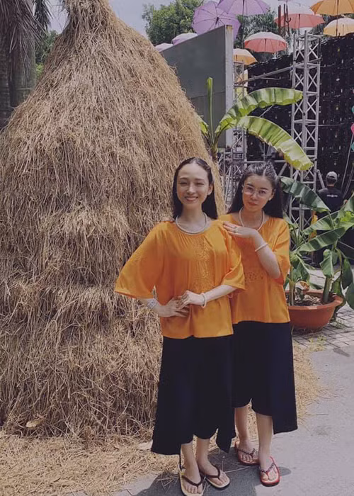 Phương Nga và Thùy Dũng tiếp tục chia sẻ những niềm vui, nỗi buồn trong cuộc sống sau biến cố.