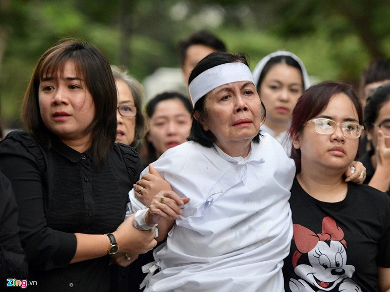 Anh Minh Thức - con trai đầu lòng của Chánh Tín vẫn đang trên đường trở về Việt Nam từ Canada.