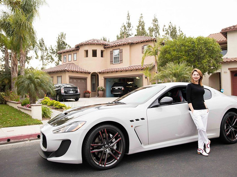 Đắt show ca hát, "Búp bê" Thanh Thảo sở hữu khối tài sản khủng. Tại Mỹ, nữ ca sĩ mua một căn biệt thự nhà vườn triệu đô.