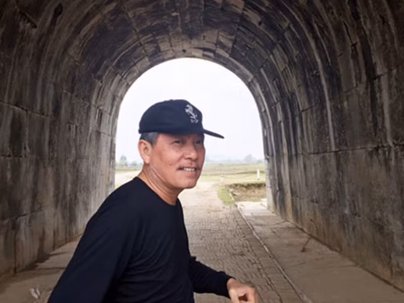 Trước khi đến với Lê Khanh, nam đạo diễn từng kết hôn và có 1 cô con gái riêng. Ảnh: Đẹp