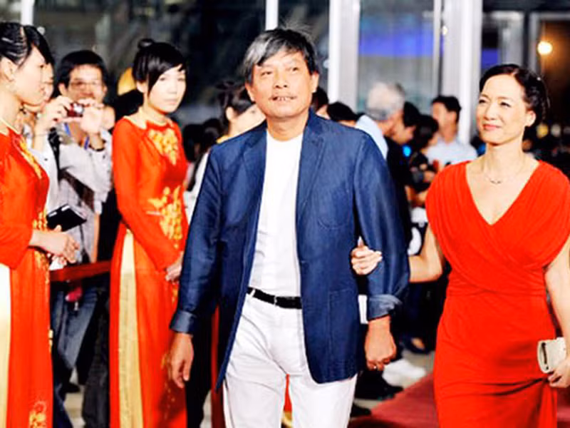 Đạo diễn Phạm Việt Thanh cưa đổ Lê Khanh bằng thư viết tay và chụp ảnh đẹp. Ảnh: Tiền Phong