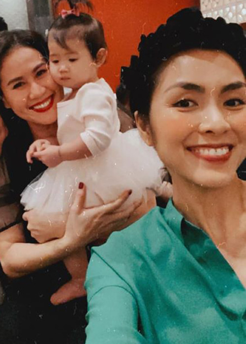 Hội bạn thân của Thân Thúy Hà: Tăng Thanh Hà, Quốc Cường, Kim Phượng dự tiệc sinh nhật.