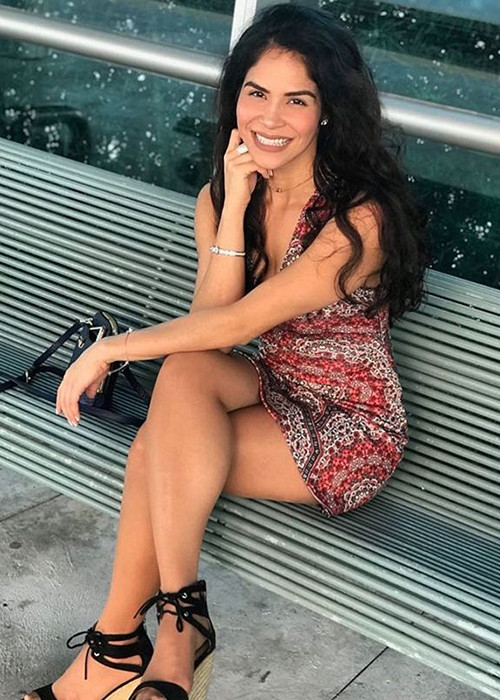 Người đẹp đến từ Colombia sở hữu body săn chắc, quyến rũ.