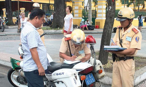 Vi pham the nay, tai xe bi tuoc GPLX ngay lap tuc