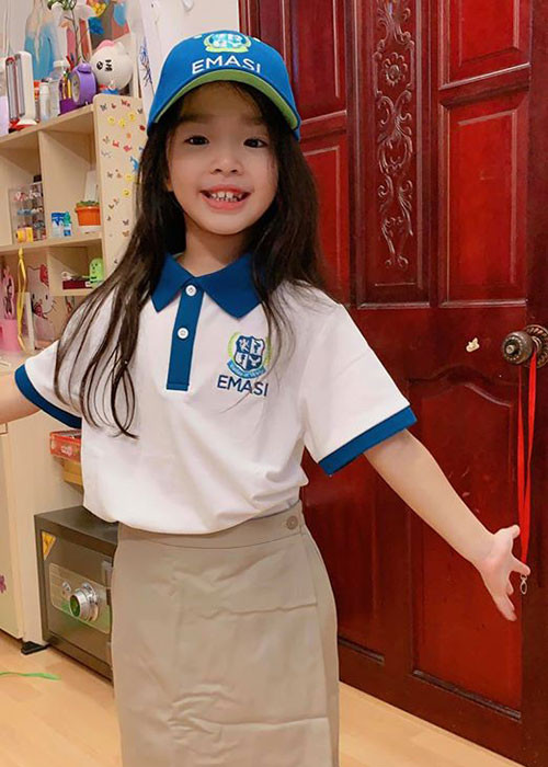 Nhóc tì nhà Xuân Lan thừa hưởng những nét đẹp của mẹ.