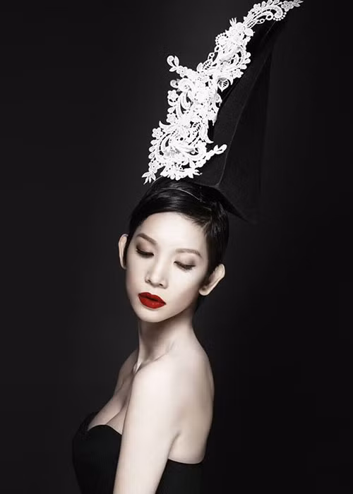 Xuân Lan kể tình cũ còn thêu dệt một câu chuyện khác để mọi người xung quanh tin rằng bé Thỏ không phải là con của anh.