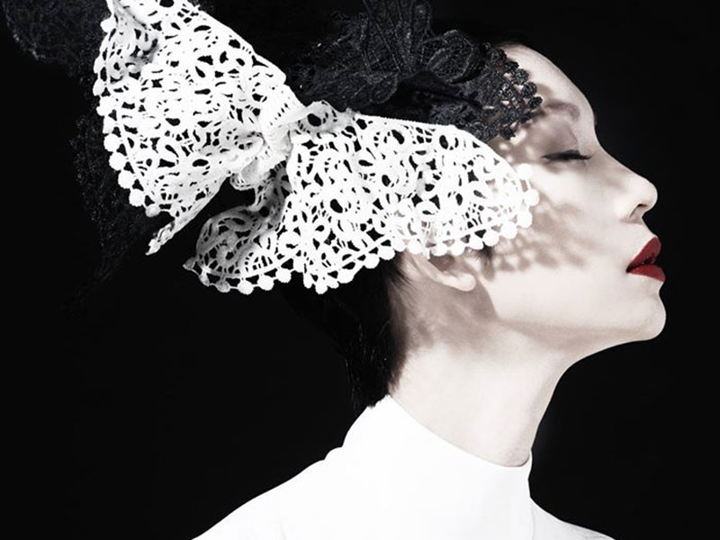 Trong một talkshow, Xuân Lan tôn trọng bố của bé Thỏ nên gửi tin nhắn thông báo muốn công khai con. Tuy nhiên, tình cũ đòi photoshop hình bé Thỏ để không ai nhận ra bé.