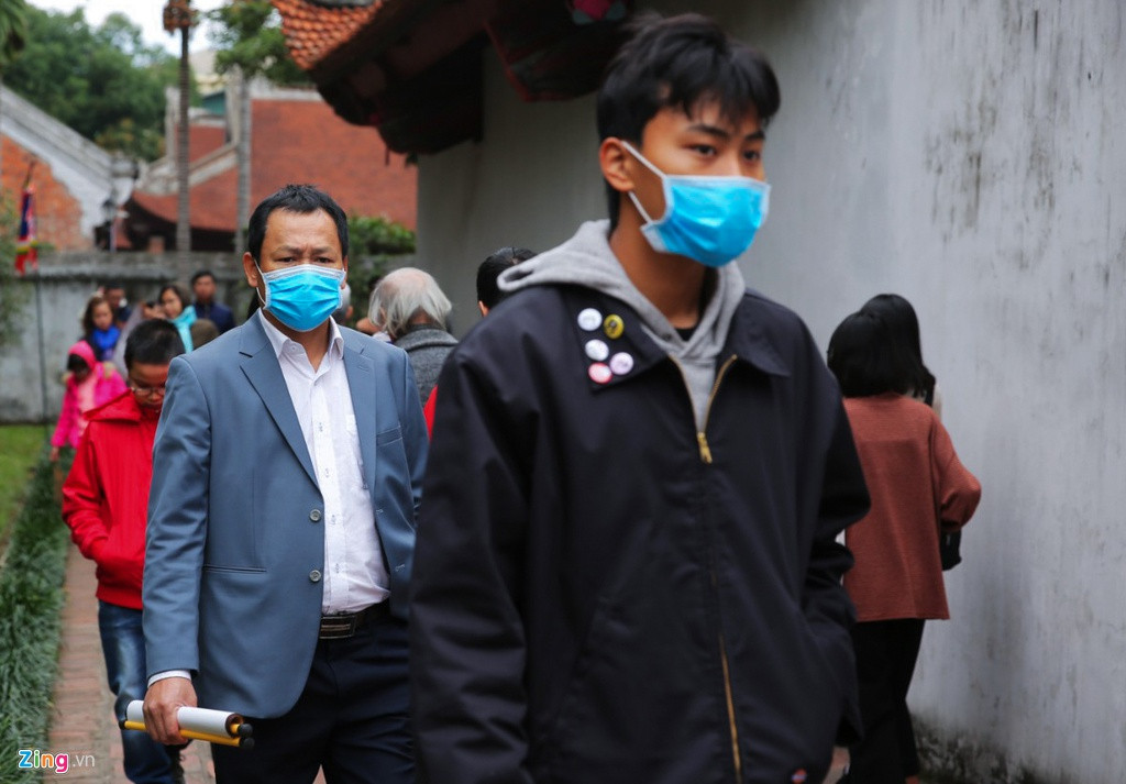 Trong 3 ngày đầu năm mới Canh Tý, du khách châu Á đến đây khá nhiều.