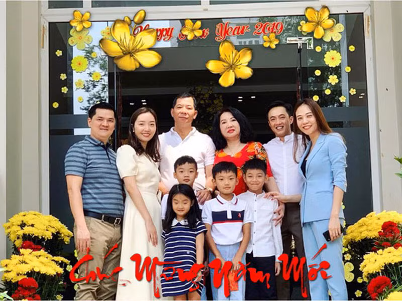 Đàm Thu Trang đón Tết 2020 với tư cách nàng dâu mới.