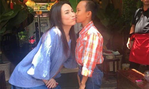 Nu ca si tuoi Ty nuoi 23 tre ngheo, mo coi: Than phuc long thien!-Hinh-4