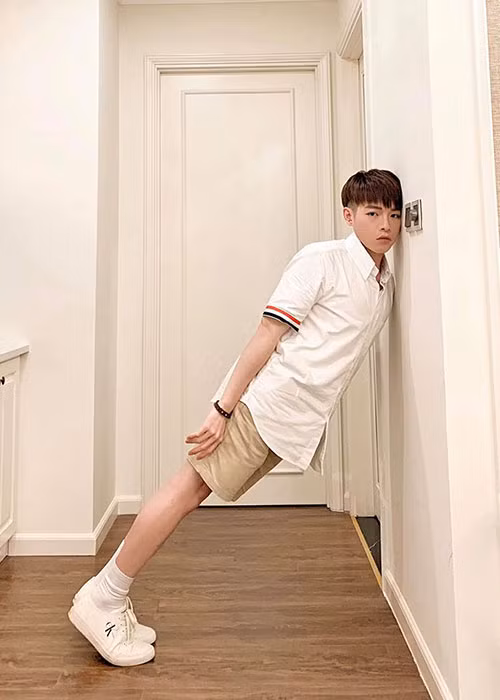 Kiếm bộn tiền từ đi hát, đóng quảng cáo, Đức Phúc tậu xe, mua nhà, mở sổ tiết kiệm.