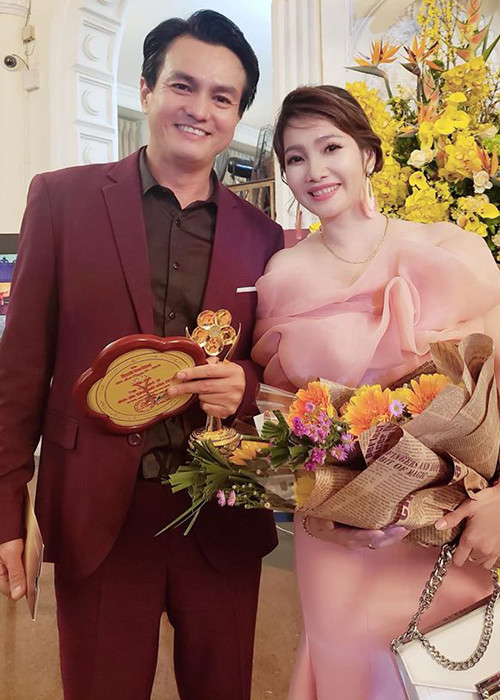 Tối ngày 8/1, Cao Minh Đạt được xướng tên tại giải Mai Vàng 2019 ở hạng mục "Nam diễn viên điện ảnh, phim truyền hình được yêu thích nhất". Vai diễn giúp anh đoạt giải là Khải Duy trong phim truyền hình "Tiếng sét trong mưa”. Trên sân khấu, anh gửi lời cảm ơn đến Nhật Kim Anh, ê-kíp làm phim hỗ trợ cho anh.