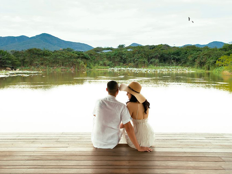 Dù đã làm mẹ bỉm sữa hai con nhưng chân dài sinh năm 1991 vẫn sở hữu 3 vòng gợi cảm như thời làm siêu mẫu.