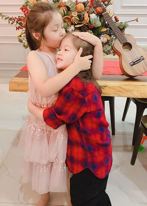 Túc Mạch sở hữu vẻ đẹp lai Tây giống Mộc Trà.