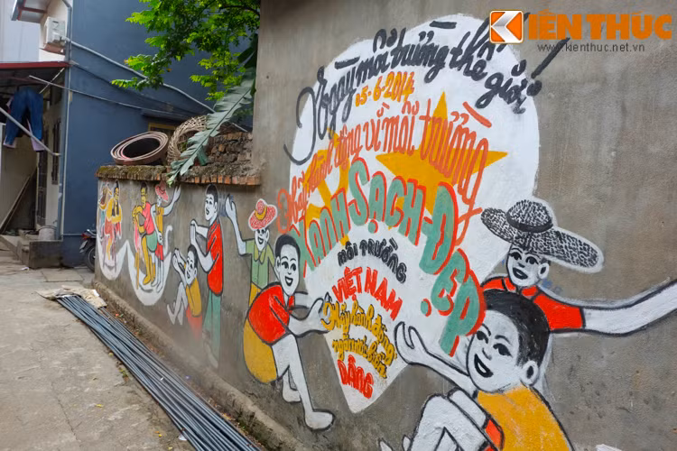 Một bức vẽ trên tường với chủ đề ngày môi trường.