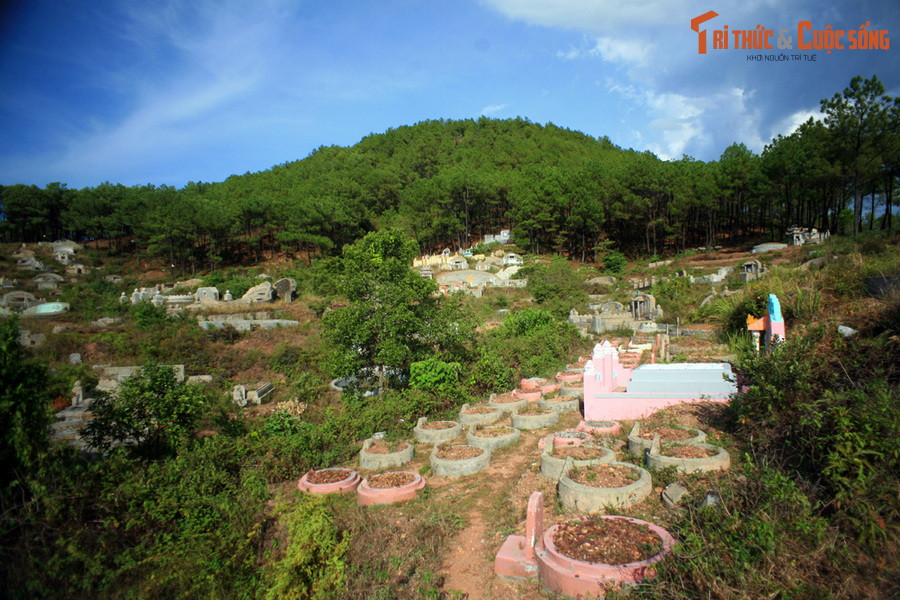 Giai ma y nghia phong thuy cua ngon nui noi tieng nhat xu Hue