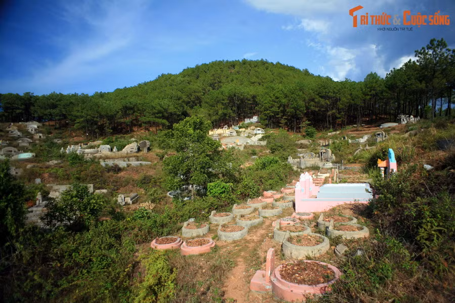 Giai ma y nghia phong thuy cua ngon nui noi tieng nhat xu Hue