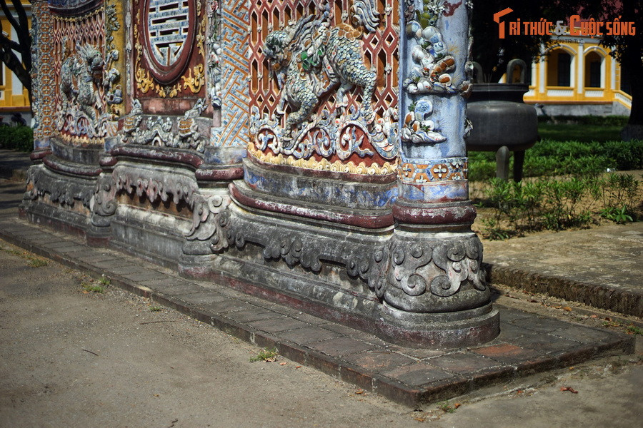 Bình - đỉnh lại thành đôi để hợp lực cùng nhau giữ yên cho cuộc đất. Đối với di sản Huế, đây thực là sự kiện “song hỉ lâm môn”... (Bài có sử dụng tư liệu của TS Phan Thanh Hải, Giám đốc Sở VH &amp; TT tỉnh Thừa Thiên Huế).