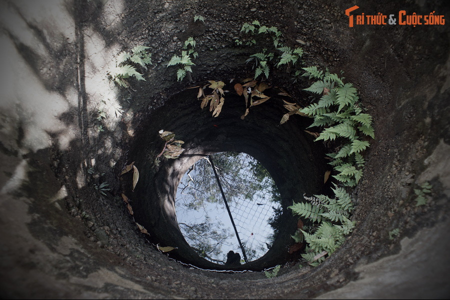 Đến thời chúa Nguyễn Phúc Tần, thiền sư Giác Phong đến núi Bình An lập chùa Báo Quốc đã phát hiện ra một giếng nước dưới chân núi. Người ta cho rằng đây chính là giếng được đào để trấn yểm long mạch của dãy núi.