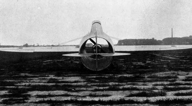 Không quân Italia đã không mấy hứng thú với thiết kế này do hình dáng của nó quá cồng kềnh và... xấu khiến cho máy bay Stipa mãi mãi chỉ được sử dụng làm máy bay thử nghiệm. Nguồn ảnh: Warhistory.