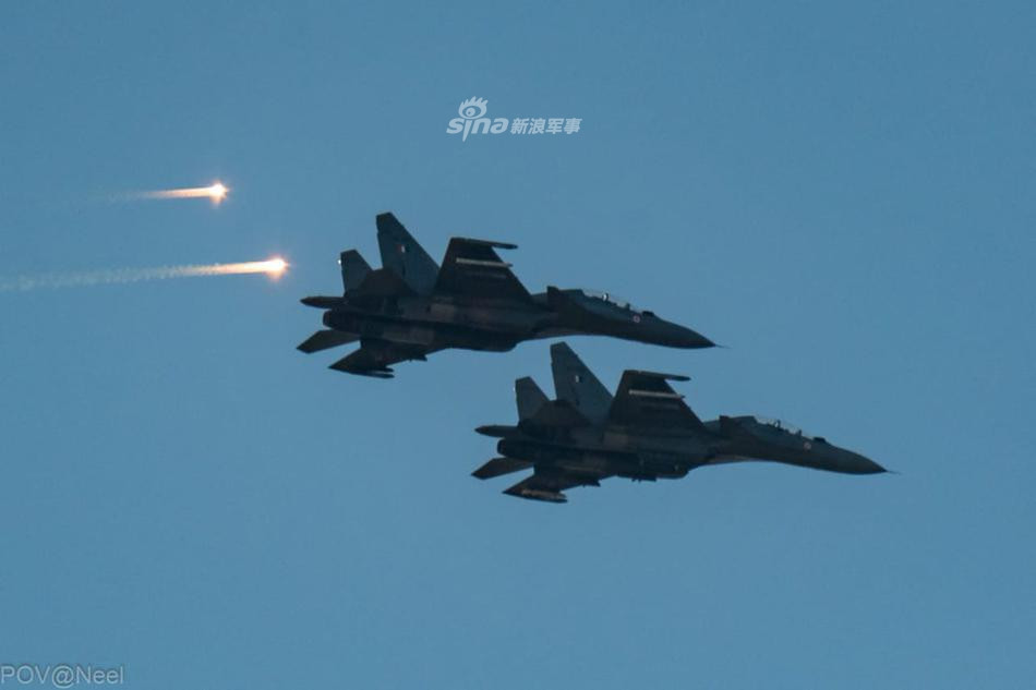 Tiêm kích đa năng Su-30 của Không quân Ấn Độ. Ấn Độ sử dụng phiên bản Su-30MKI với số lượng tổng cộng 242 chiếc. Nguồn ảnh: Sina.