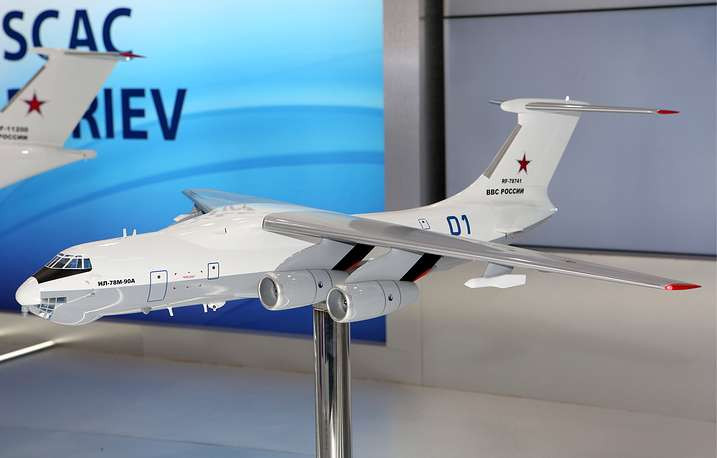 Máy bay tiếp liệu trên không Il-78M-90A mới nhất của Nga cũng được giới thiệu tại triển lãm lần này. Nguồn ảnh: TASS.