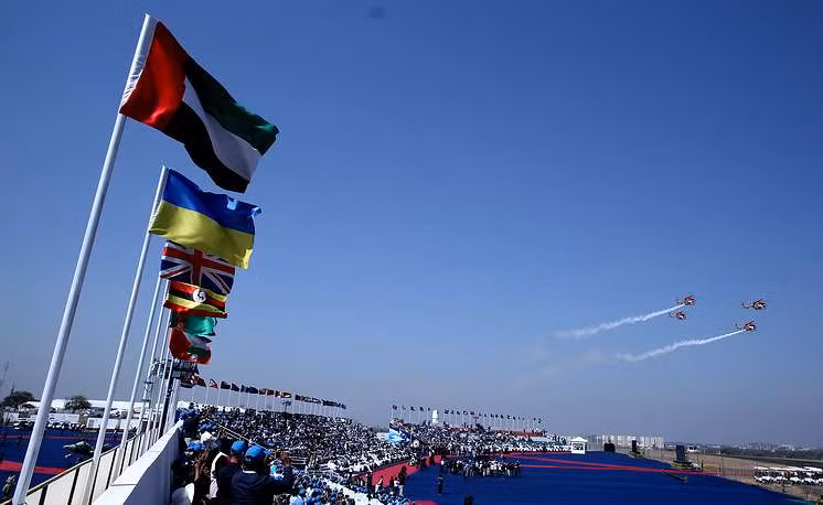 Đây là lần thứ 12 triển lãm hàng không Aero India được tổ chức. Ngay trong ngày khai mạc, một loạt các màn trình diễn hoành tráng và mãn nhãn đã được nước chủ nhà thể hiện. Nguồn ảnh: TASS.