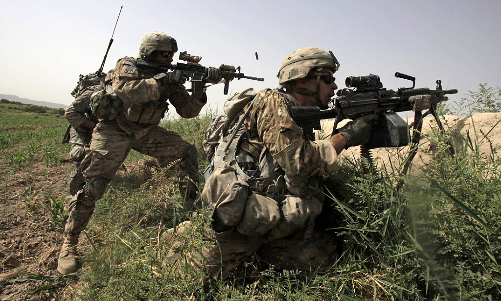 Cho tới tận ngày hôm nay, quân đội Mỹ vẫn chỉ thực hiện chế độ tuyển lính tình nguyện với rất nhiều ưu đãi cho những người tình nguyện và cả gia đình họ trong cũng như sau thời gian phục vụ quân đội. Nguồn ảnh: BI.