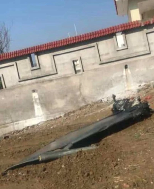 Những mảnh vỡ của chiếc MiG-21 được tìm thấy sau khi phía Pakistan bắn hạ. Nguồn ảnh: QQ.