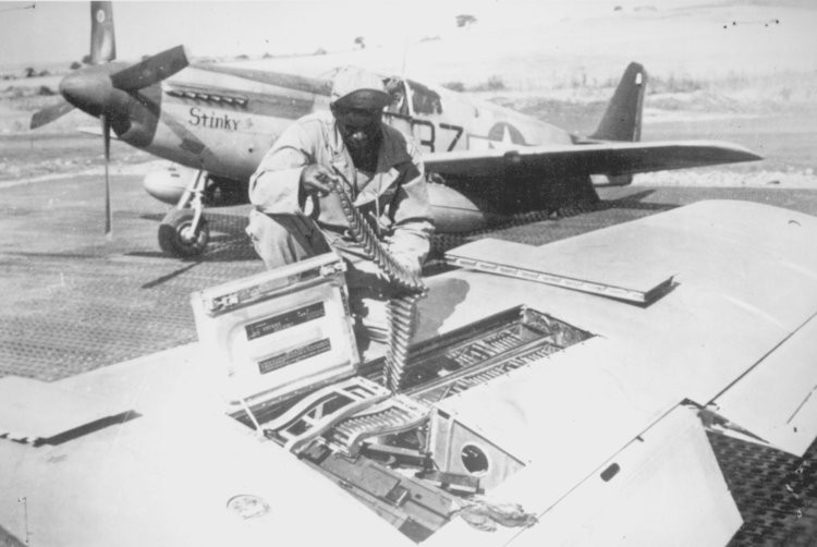 Tổng cộng trong Chiến tranh Thế giới thứ hai, lực lượng Tuskegee đã thực hiện 1578 phi vụ, bắn hạ 112 máy bay đối phương khi không chiến, hạ tiếp 150 chiếc khác ở dưới mặt đất và làm hư hại 148 chiếc. Nguồn ảnh: BI.