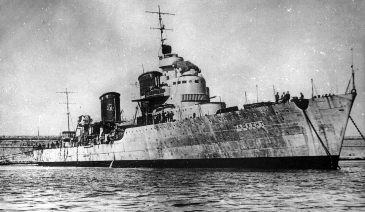 Động cơ của tàu khu trục Tashkent có tổng công suất đầu ra lên tới 110.000 mã lực - sức mạnh tương đương với động cơ của tuần dương hạm cho phép nó di chuyển được với tốc độ nhanh hơn mọi loại tàu khác mà Liên Xô và Italia sở hữu thời bấy giờ. Nguồn ảnh: Thedrive.