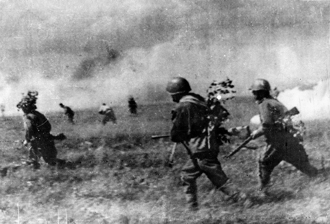 Có thể coi chiến thuật biển người đúng nghĩa đã kết thúc và vĩnh viễn không còn được bất cứ một quốc gia nào sử dụng ở quy mô lớn kể từ sau chiến tranh thế giới thứ hai. Nguồn ảnh: Tube.